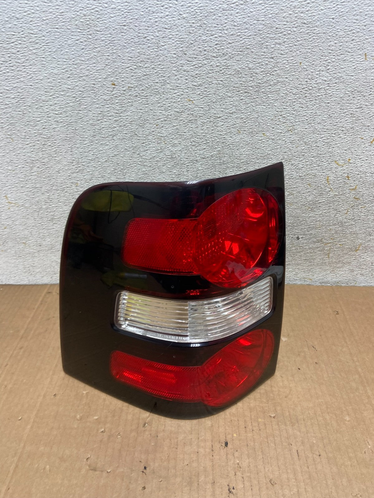 2006 to 2010 Ford Explorer Left Driver Lh Side Tail light AI8509 LK0