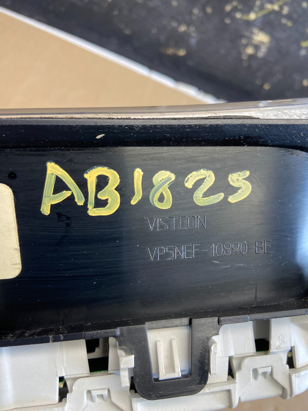 2005 Nissan Pathfinder Speedometer Cluster Gauge OEM  AB1825 DG6