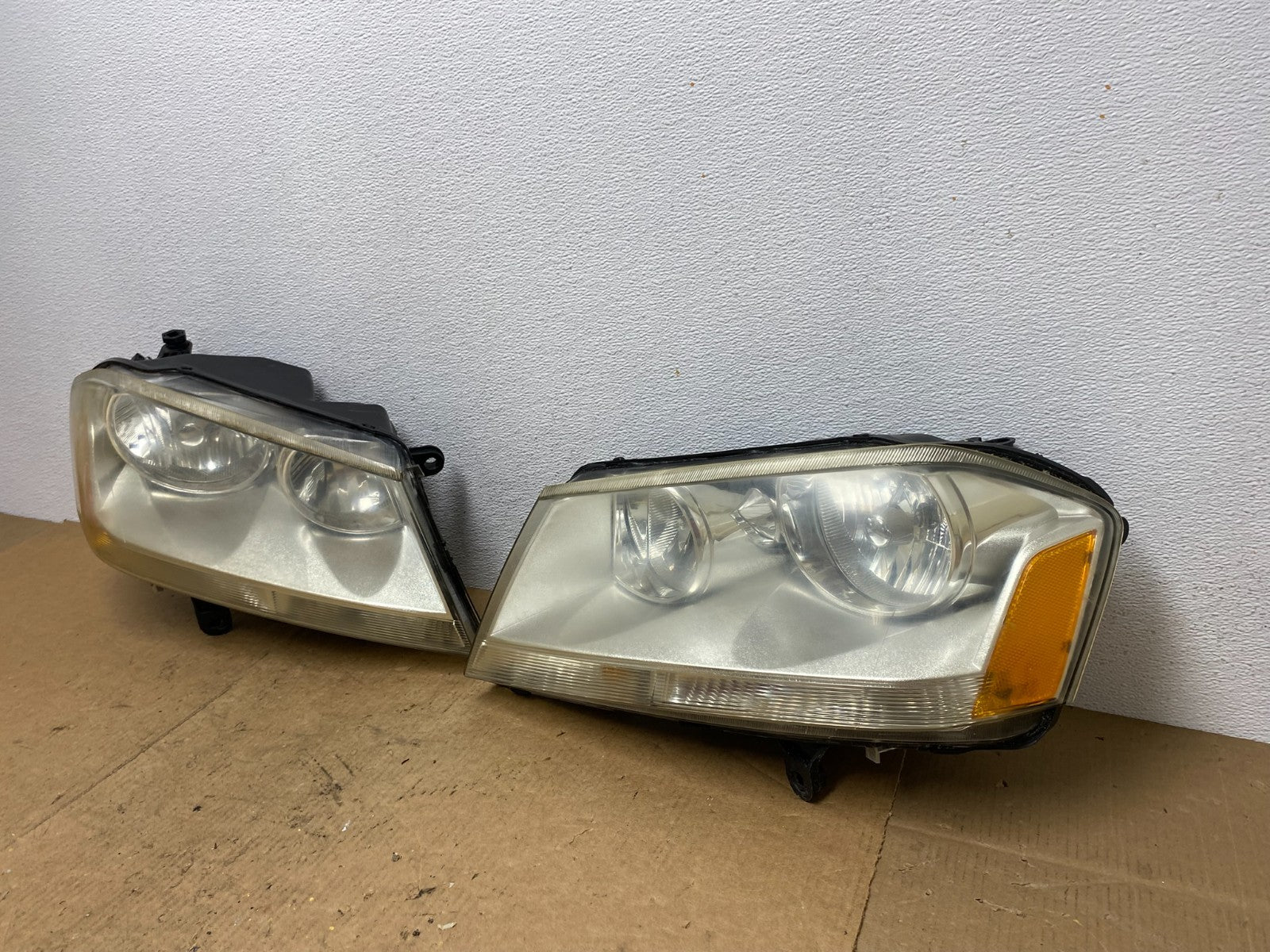 2008 to 2014 Dodge Avenger Left+Right Side Set Headlights AC3635 DW1