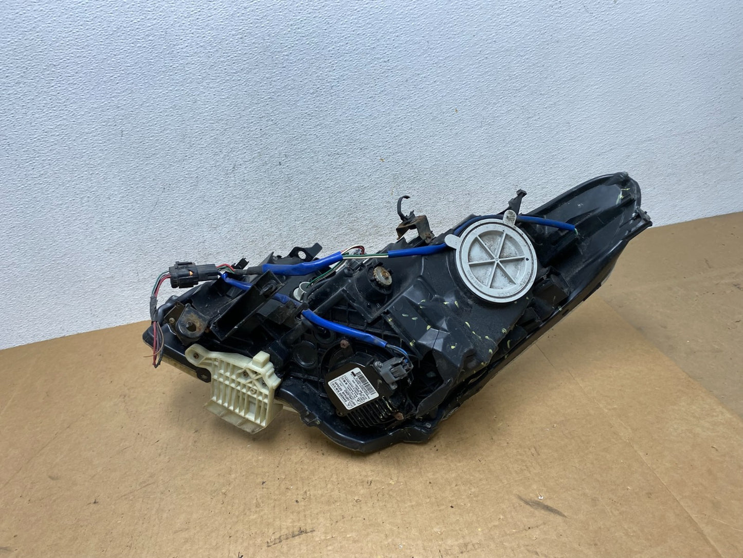 2010-2012 Infiniti G37 Right Passenger Side Xenon HID Headlight AE3264 DW13