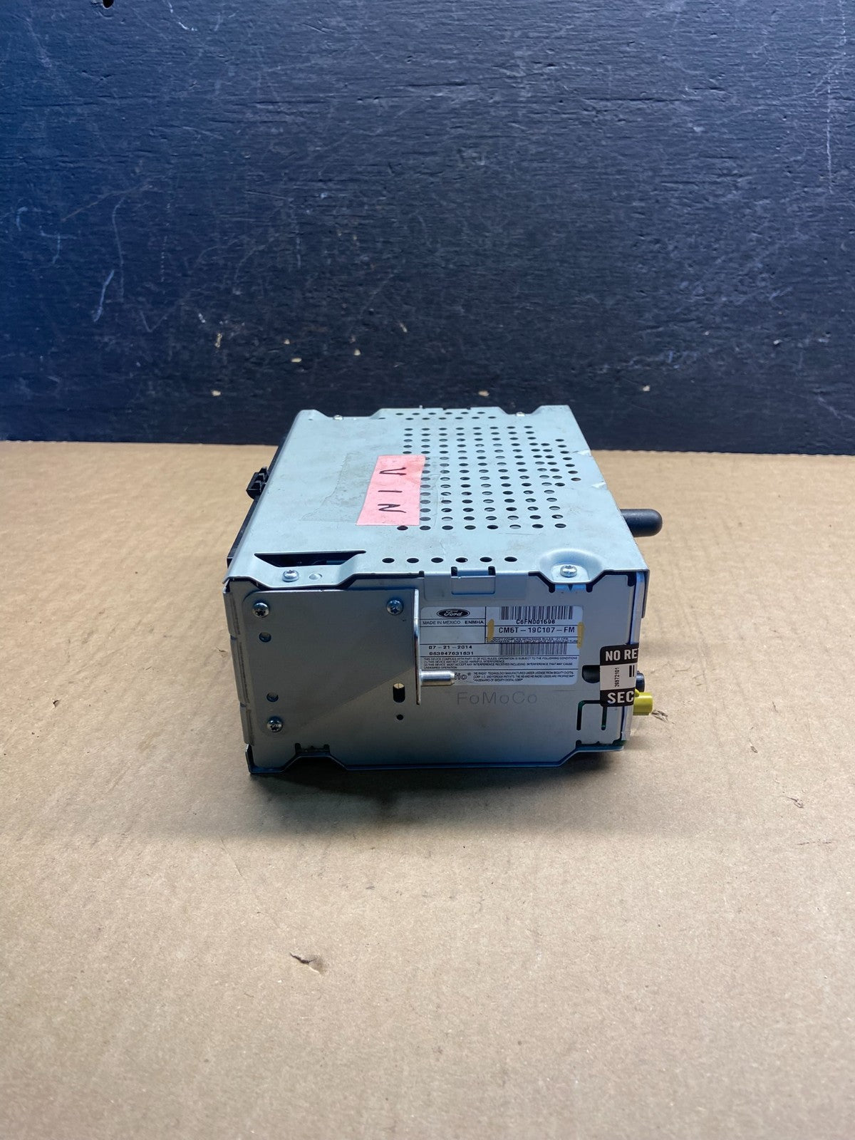 2013 - 2016 Ford C-Max Single CD Player Media AM FM Radio Receiver AF9177 DG1