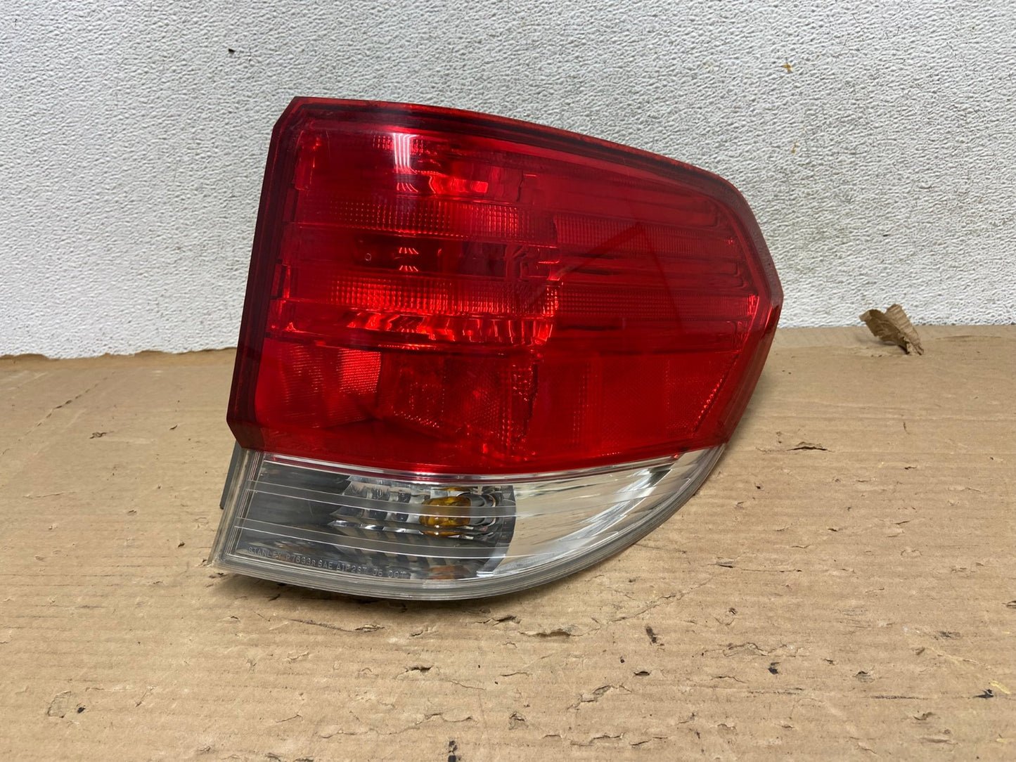 2008 2009 2010 Honda Odyssey Right Passenger Side Tail Light AG8304 LK0