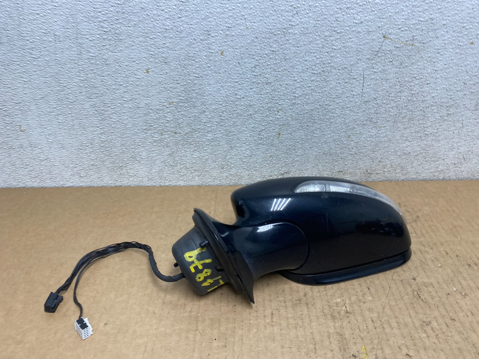 2007-2009 Mercedes E-Class  Left Driver Lh Side Door Mirror Turn Signal L7879 DG3