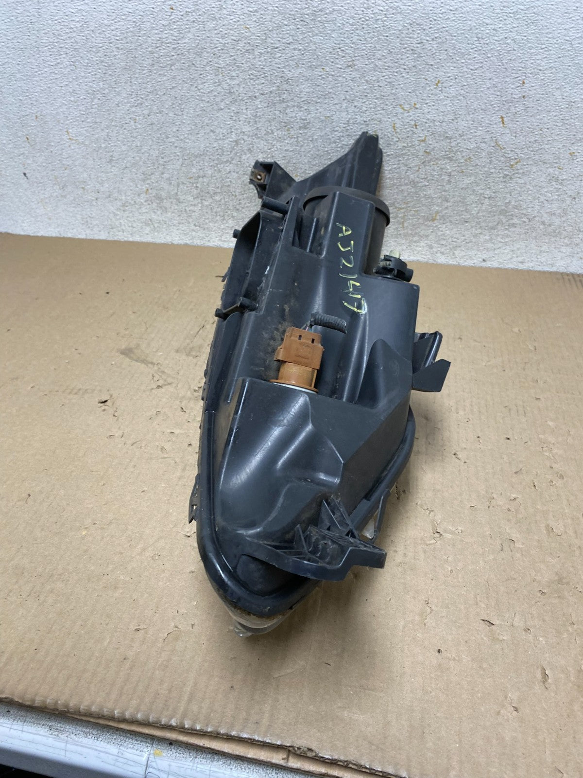 2010 2011 2012 Ford Taurus Left Driver LH Halogen Headlight AJ2147 DW8
