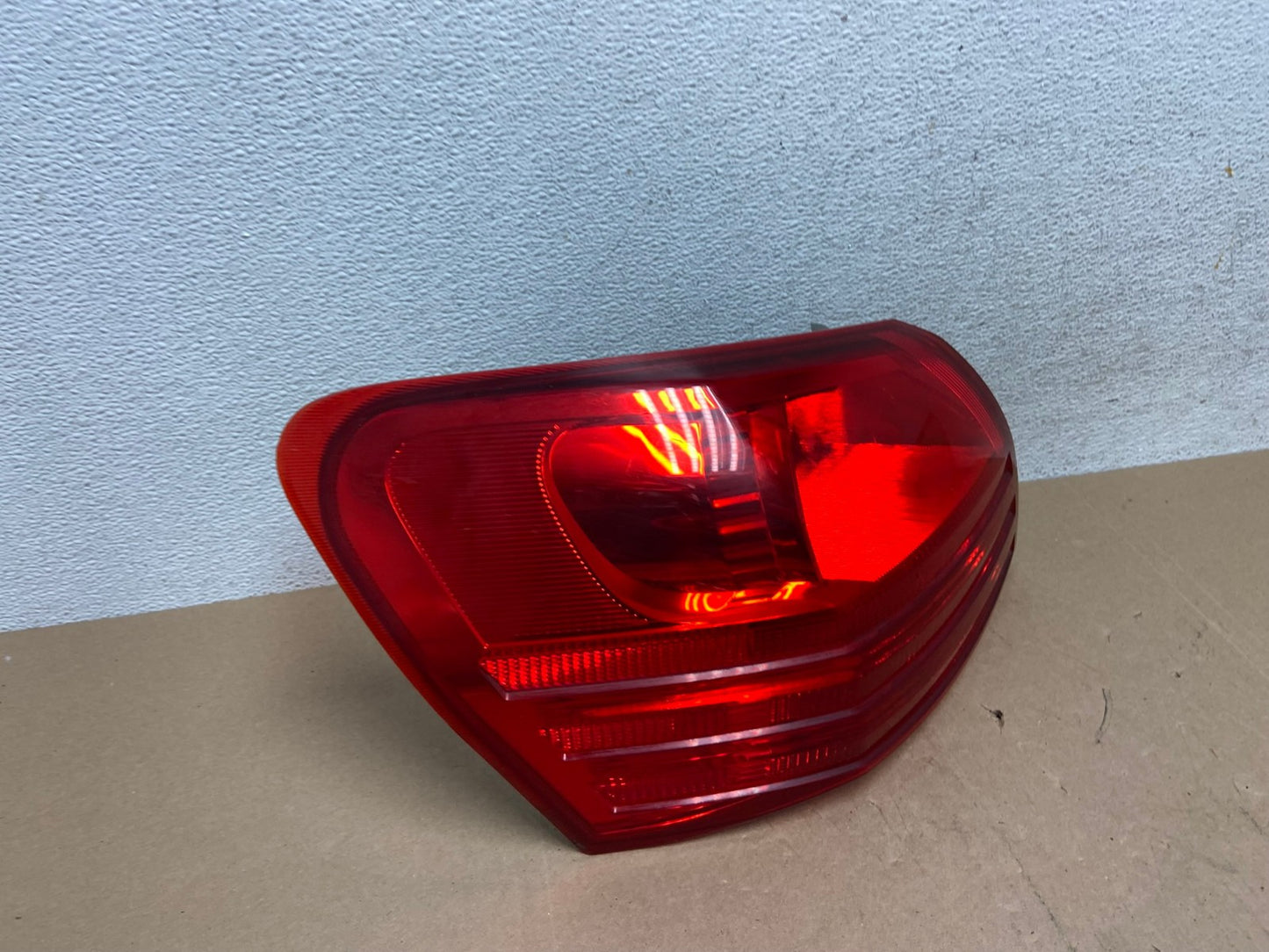 2008 to 2015 Nissan Rogue Left Driver Lh Side Tail Light AE6680 LK2