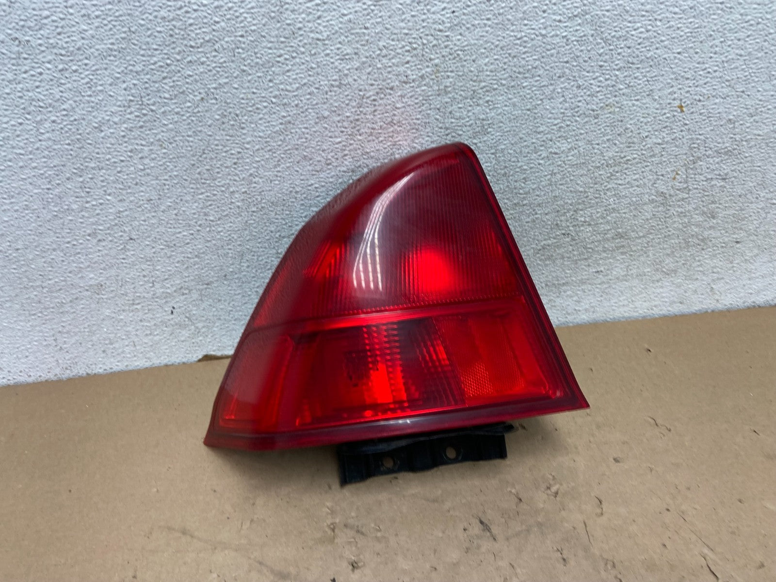 2001 2002 2003 Honda Civic Sedan Left Driver Lh Tail Light AG43310