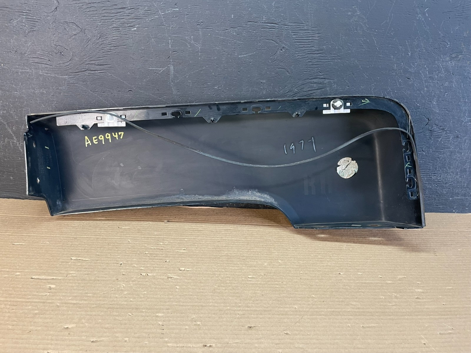 2006 to 2010 Hummer H3 Rear Right Flare Door Molding Trim AE9947 DG5