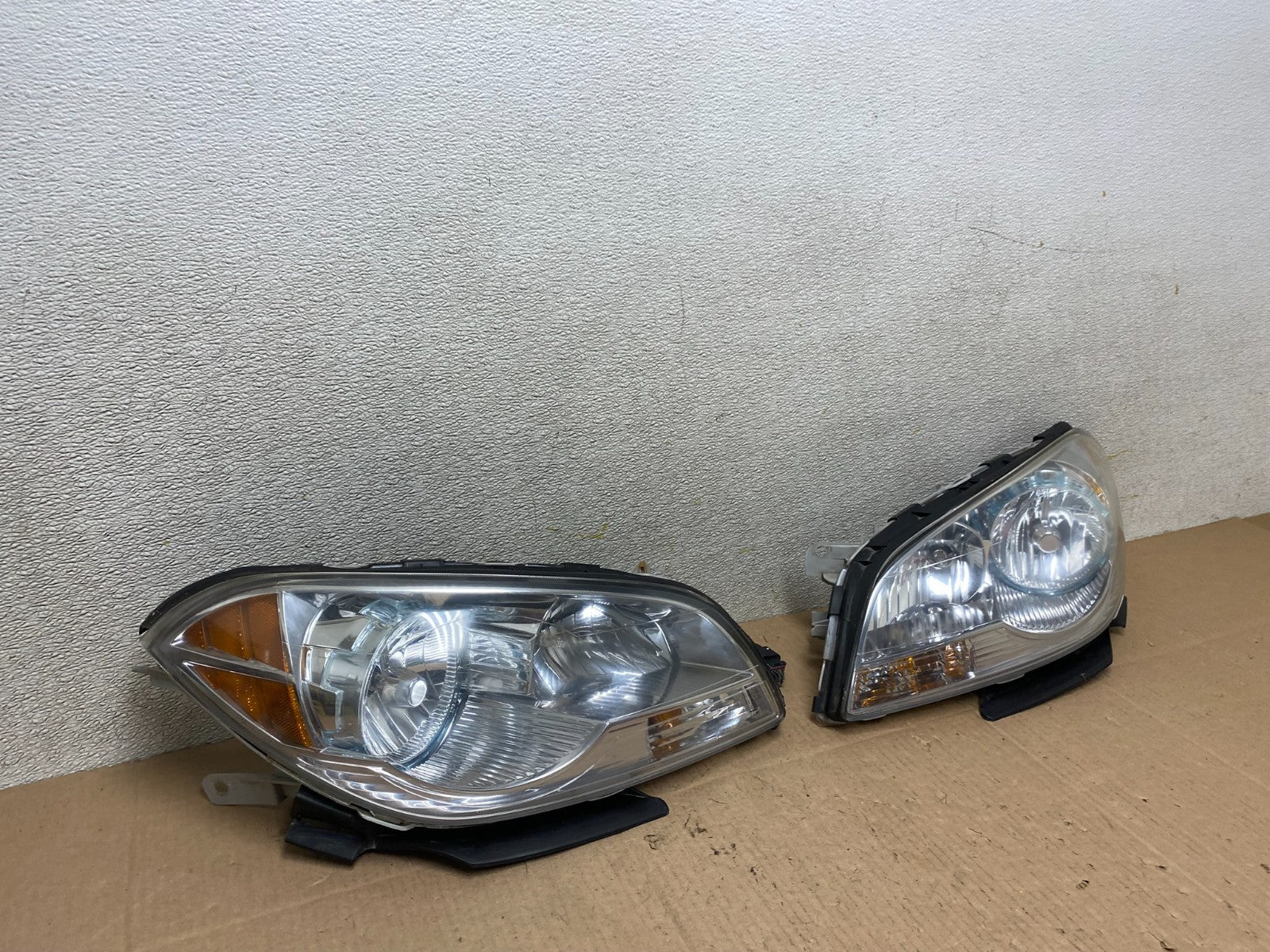 2008 to 2012 Chevrolet Malibu Left+Right Side Set Headlights Oem W0788 DW2