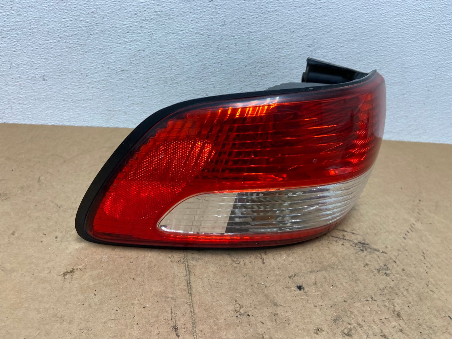 2001 2002 2003 Toyota Sienna Left Driver Lh Side Tail Light OEM AC3518 LK2
