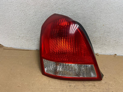 2001-2003 Sedan Hyundai Elantra Left Driver Lh Side Tail Light AG9286 LK0