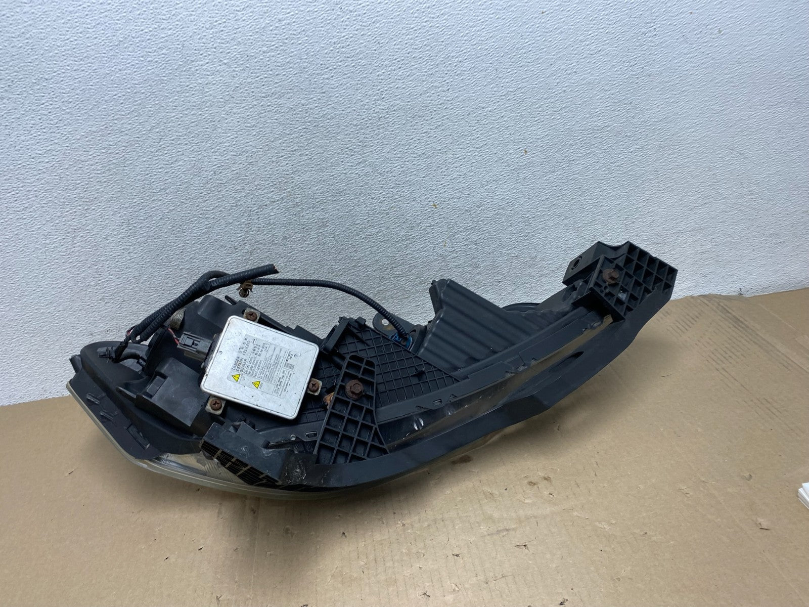 2009 to 2011 Acura TL Headlight Left Driver LH Side Xenon HID AG6897 DW6