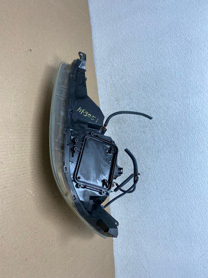2004-2005 Toyota Sienna Right Passenger Halogen Headlight AF3051 LK7