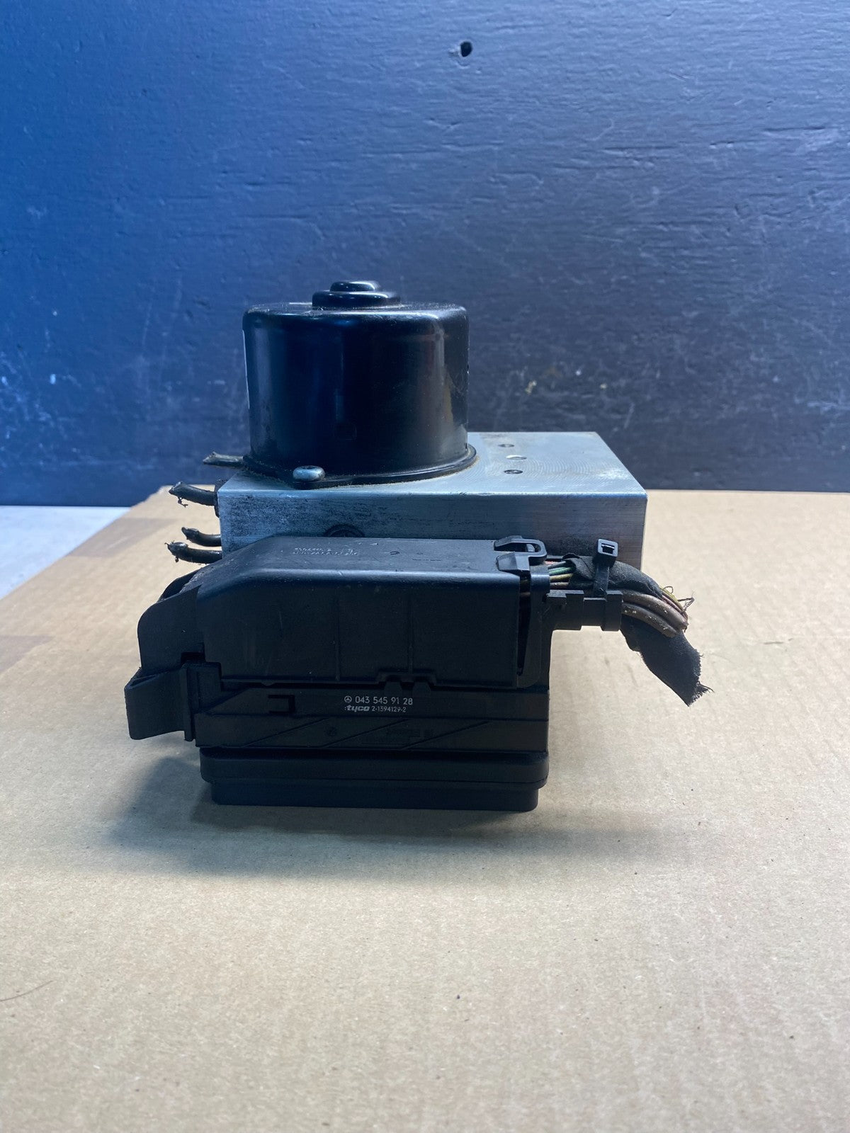 2002-2005 Mercedes W203 C230 CLK500 ABS Anti Lock Brake Pump Module ac8985 DG3