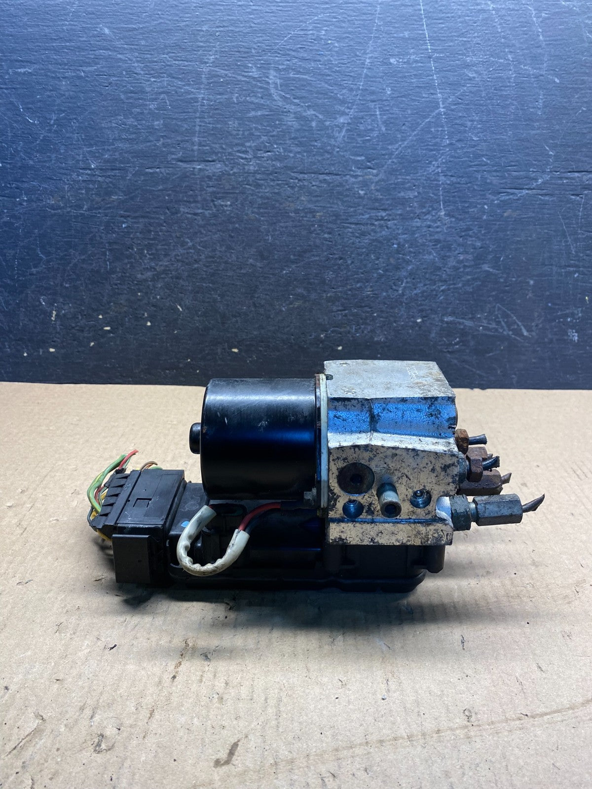 2003 2007 Ford E250 E350 Anti-Lock ABS Antilock Brake Pump ah4652 DG2