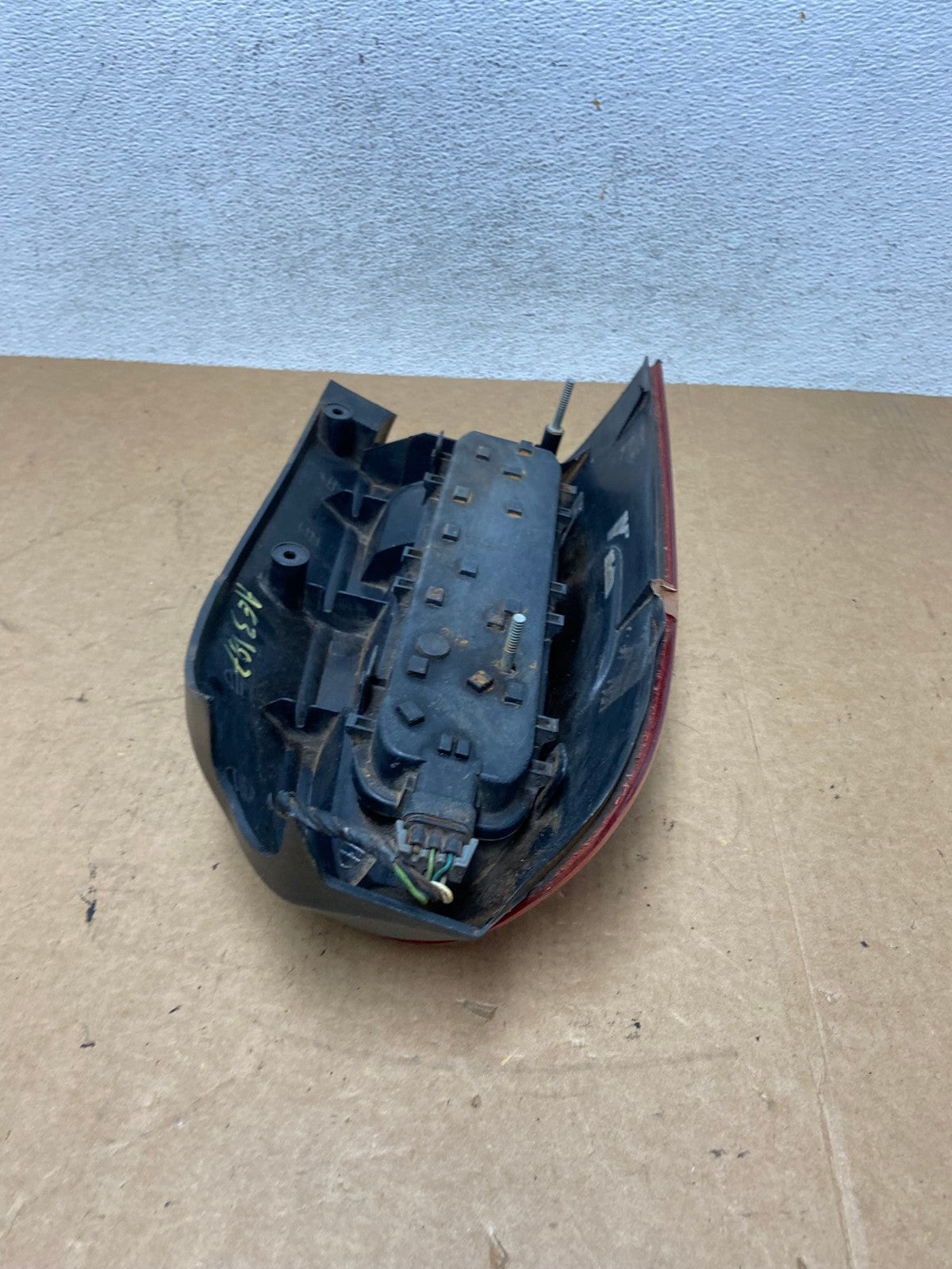 1997 - 2005 Pontiac Montana / Venture Right Passenger Tail Light AE3187 LK7