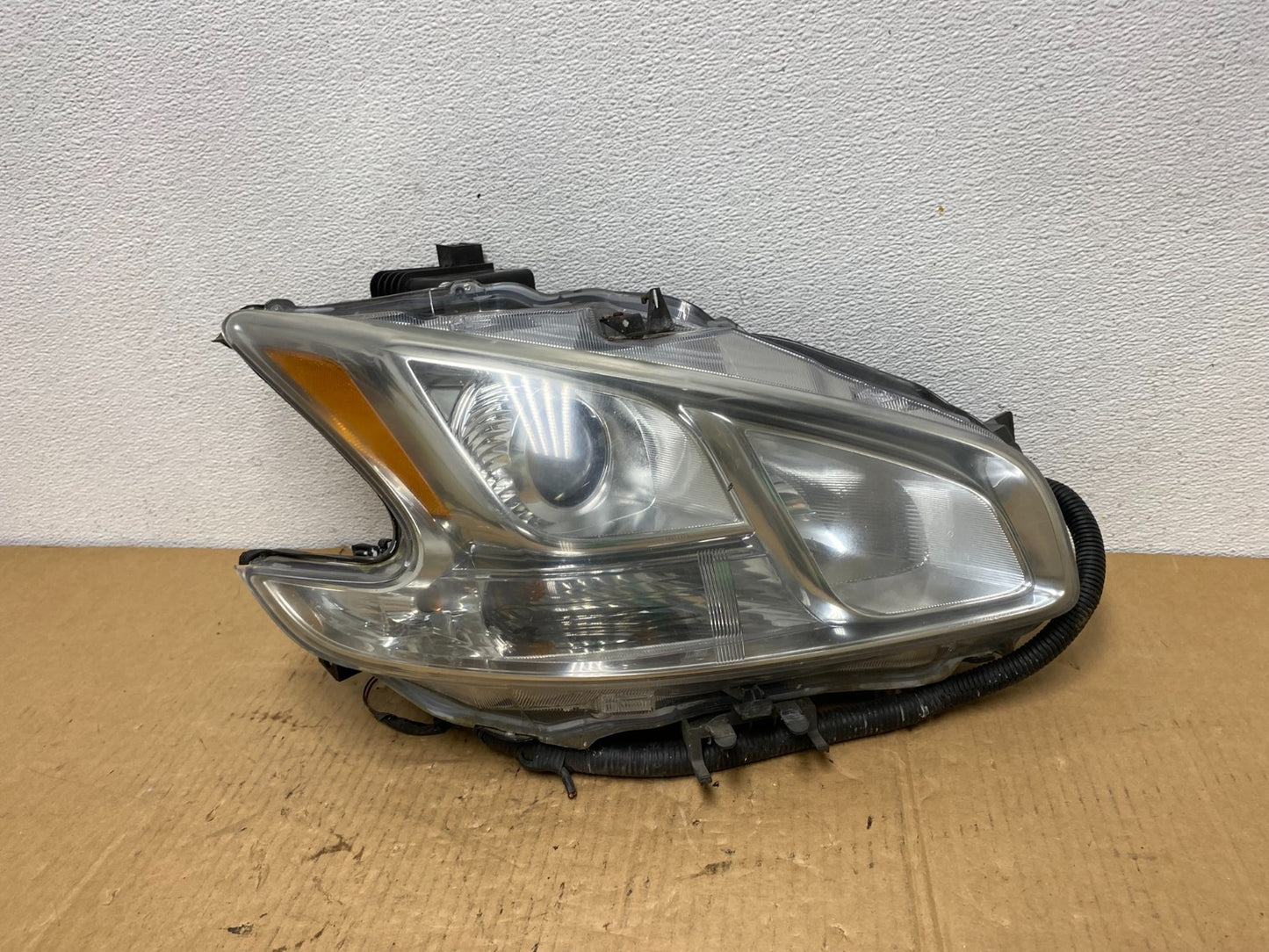 Halogen 2009-2014 Nissan Maxima Right Passenger Headlight AC7649 DW0