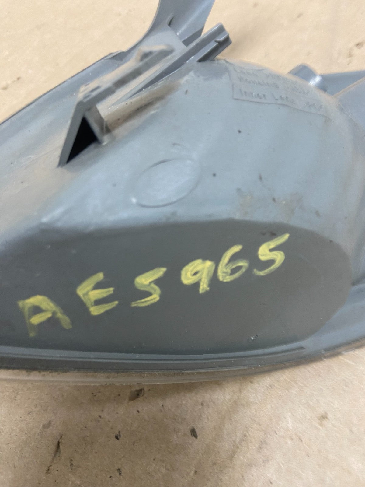 2000 - 2001 Toyota Camry Front Right Passenger RH Turn Signal AE5965 DW6