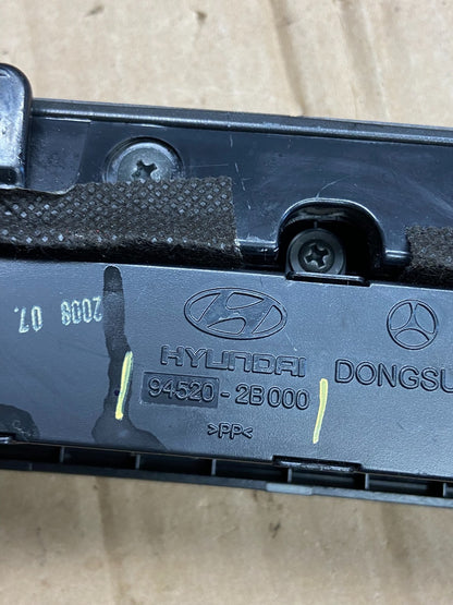 2007 to 2009 Hyundai Santa Fe Center Dashboard Radio Bezel Trim AD7117 DG6
