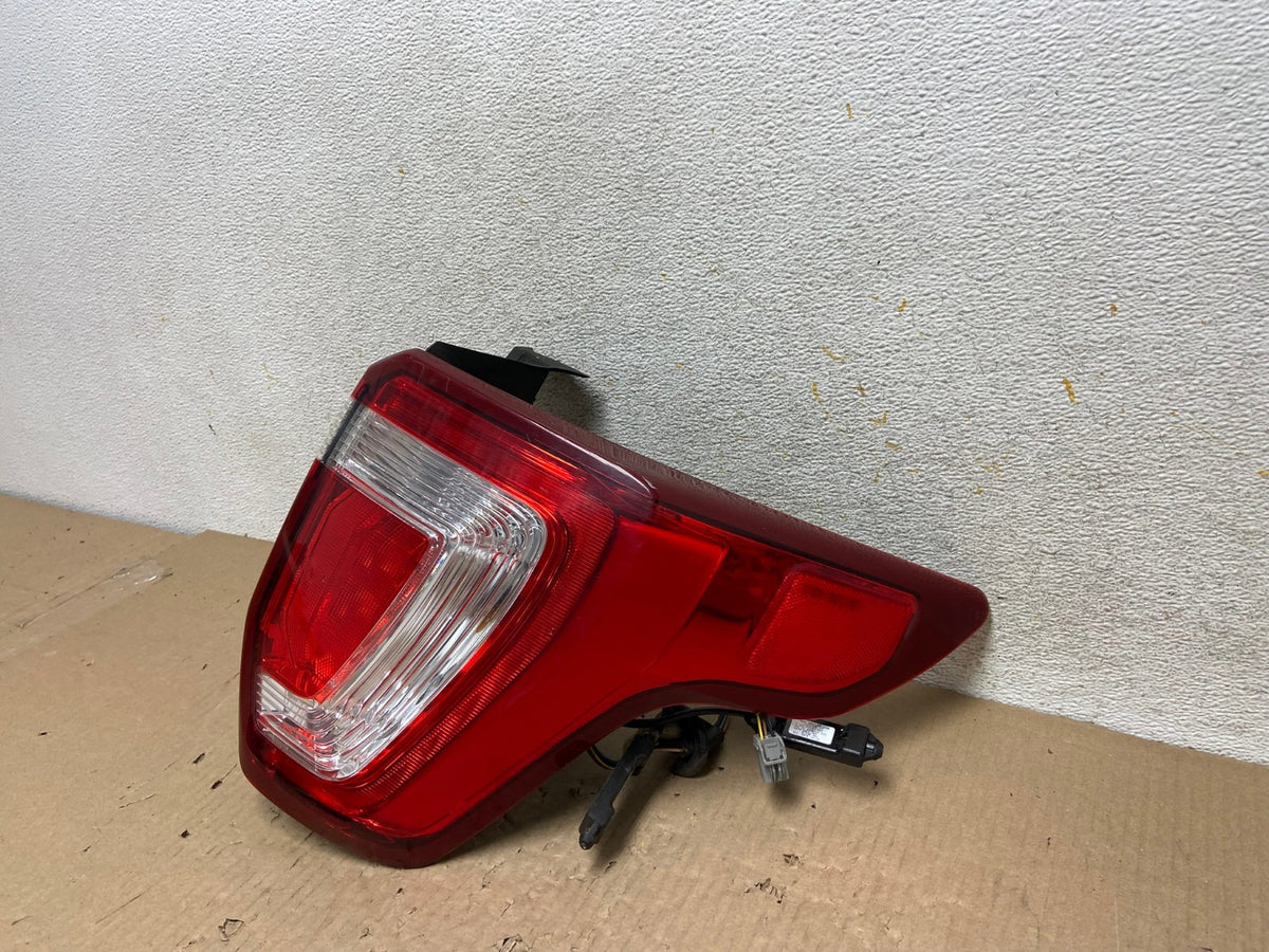2016 -2019 Ford Explorer Right Passenger Side Rh Tail light AH5891 LK2