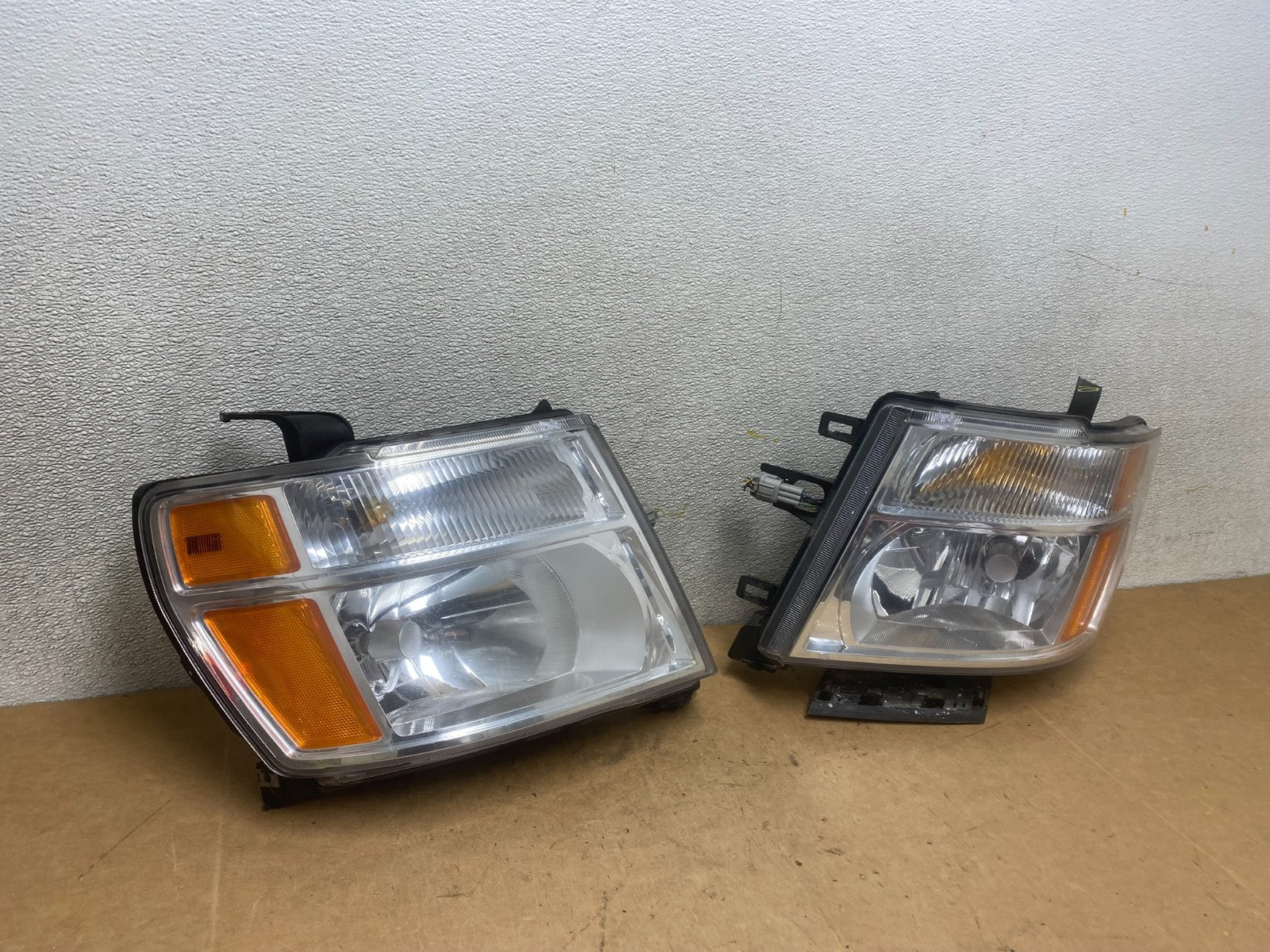 2012 to 2021 Nissan NV1500 NV2500 NV3500 Left+Right Set Headlights X5329 DW2