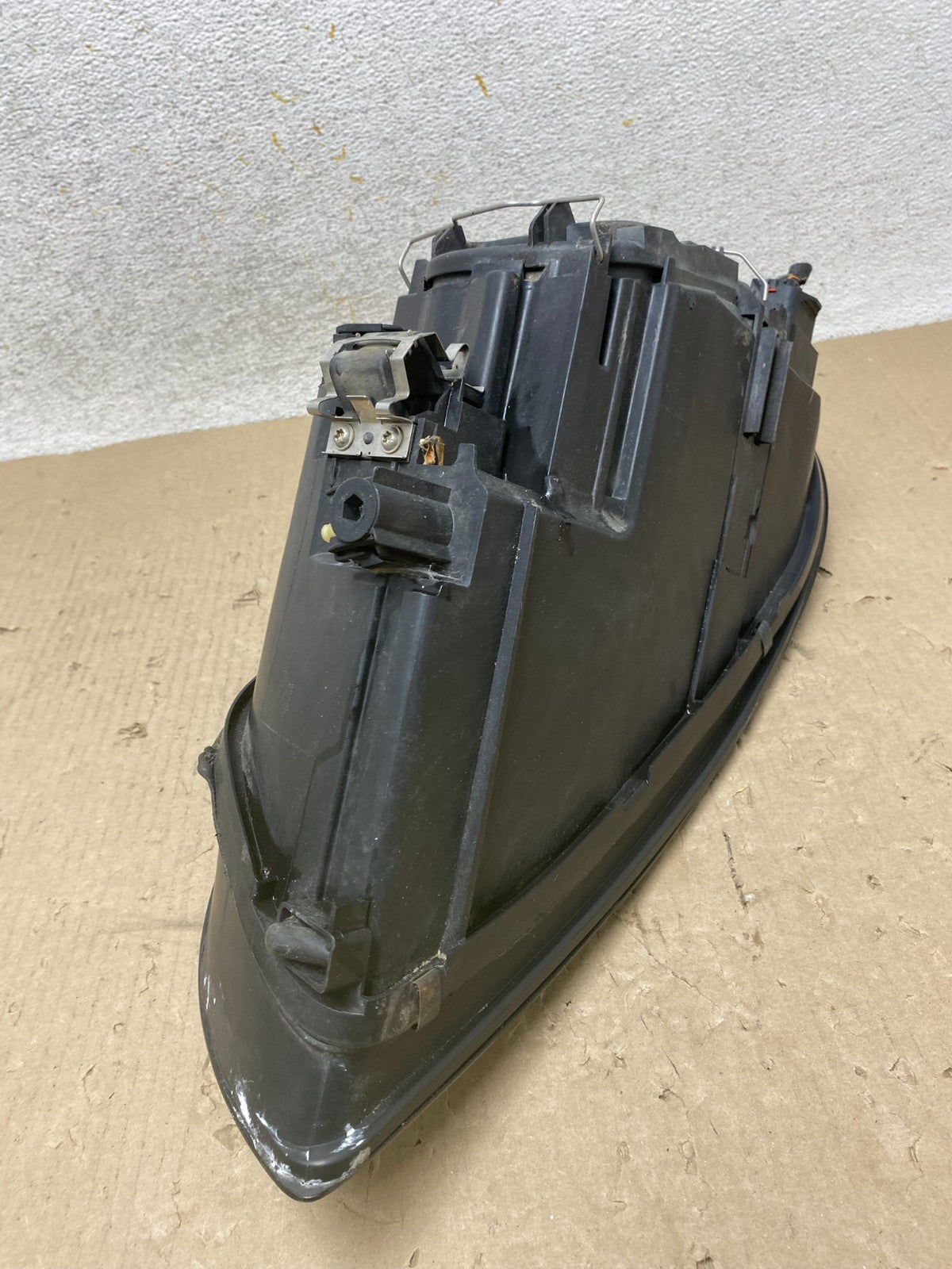 2006-2010 Volvo C70 Right Passenger RH Side Headlight AH6887 DW7