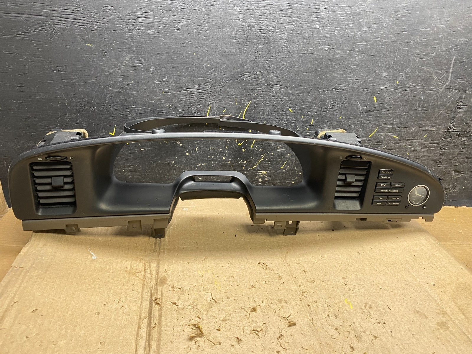 1998 to 2001 Lincoln Continental  Speedometer Dash Bezel Air Vent X6129 DG0