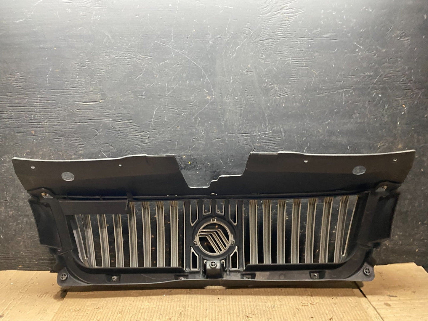 2008 to 2009 Mercury Sable Front Upper Grill Grille Oem X0233 PS9