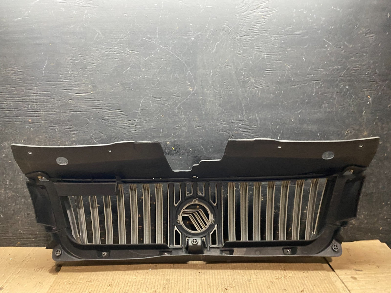 2008 to 2009 Mercury Sable Front Upper Grill Grille Oem X0233 PS9