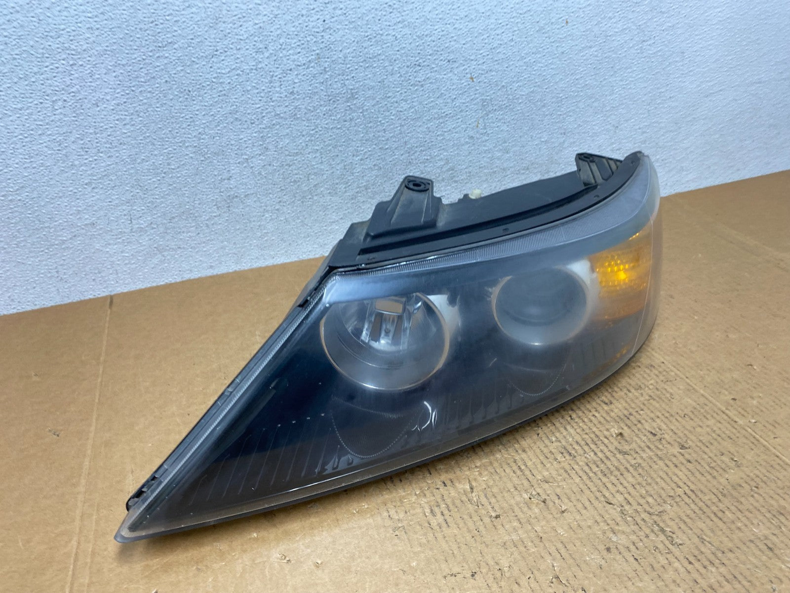 2011 to 2013 Kia Sorento Left Driver LH Side Headlight Halogen AE1234 DW2