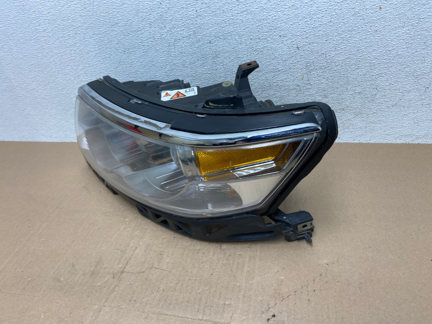 2006 to 2009 Lincoln MKZ Zephyr Left Driver Headlight Xenon AC3721 DW1
