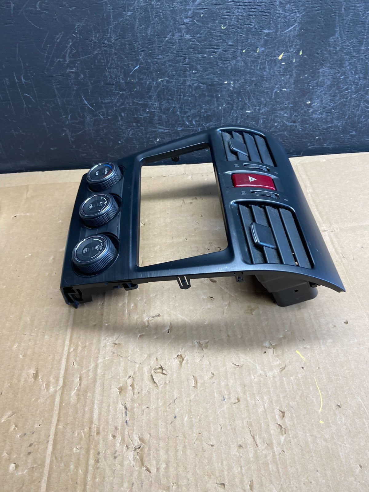 2012 to 2015 Subaru Forester Control Climate Heat Radio Air Vent Bezel AD2173 DG2