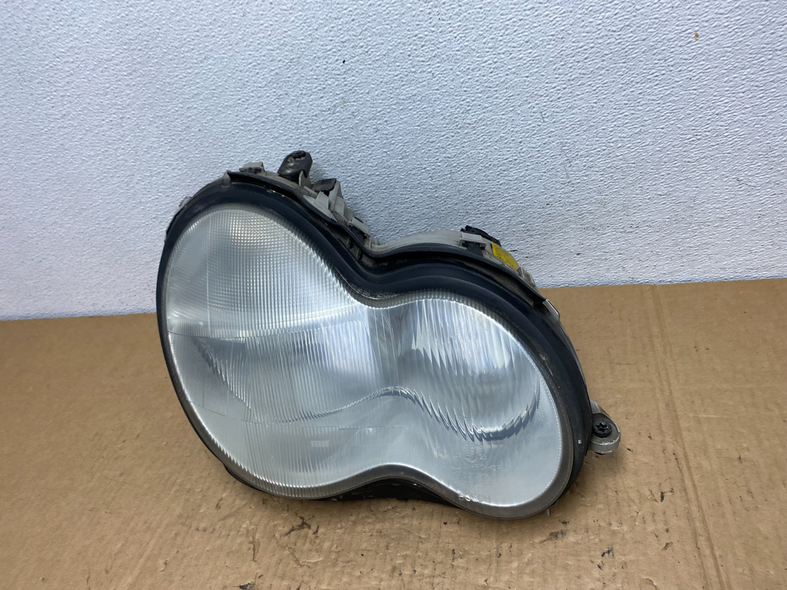 2001 - 2004 Mercedes-Benz C Class Halogen Right Passenger Headlight AC77581