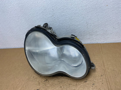 2001 - 2004 Mercedes-Benz C Class Halogen Right Passenger Headlight AC77581