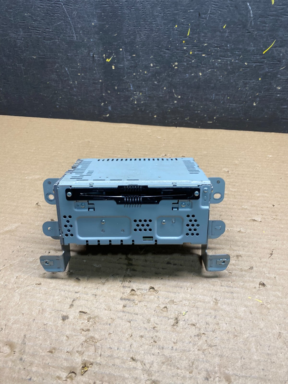 2016 Lincoln Mkt Am Fm Cd Player Radio Receiver s2964 DG0