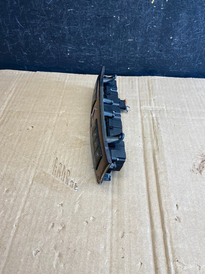 2005 - 2007 Mercedes C230 C240 Center Console Switch Control Unit AD7097 DG2