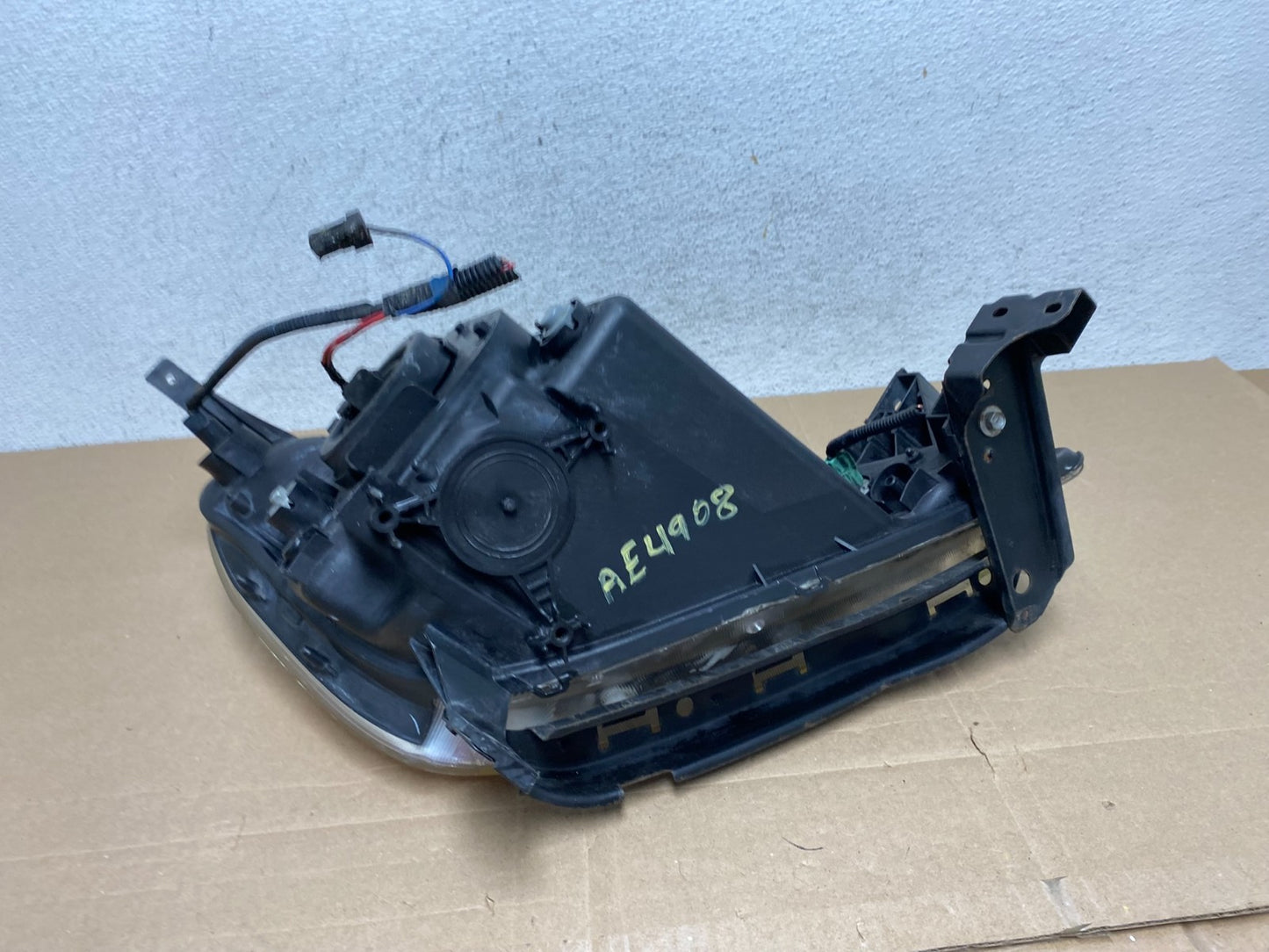 2002 to 2004 Honda Crv Cr-v Left Driver Halogen Headlight AE4908 DW6