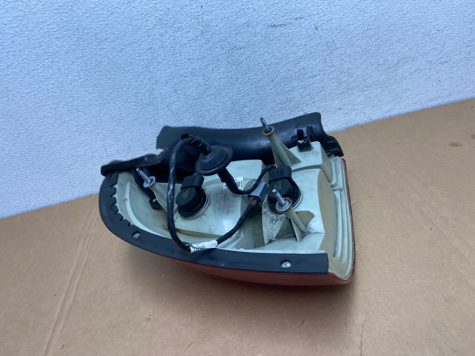 2003 to 2011 Lincoln Town Car Right Passenger Rh Tail Light AD2572 LK6