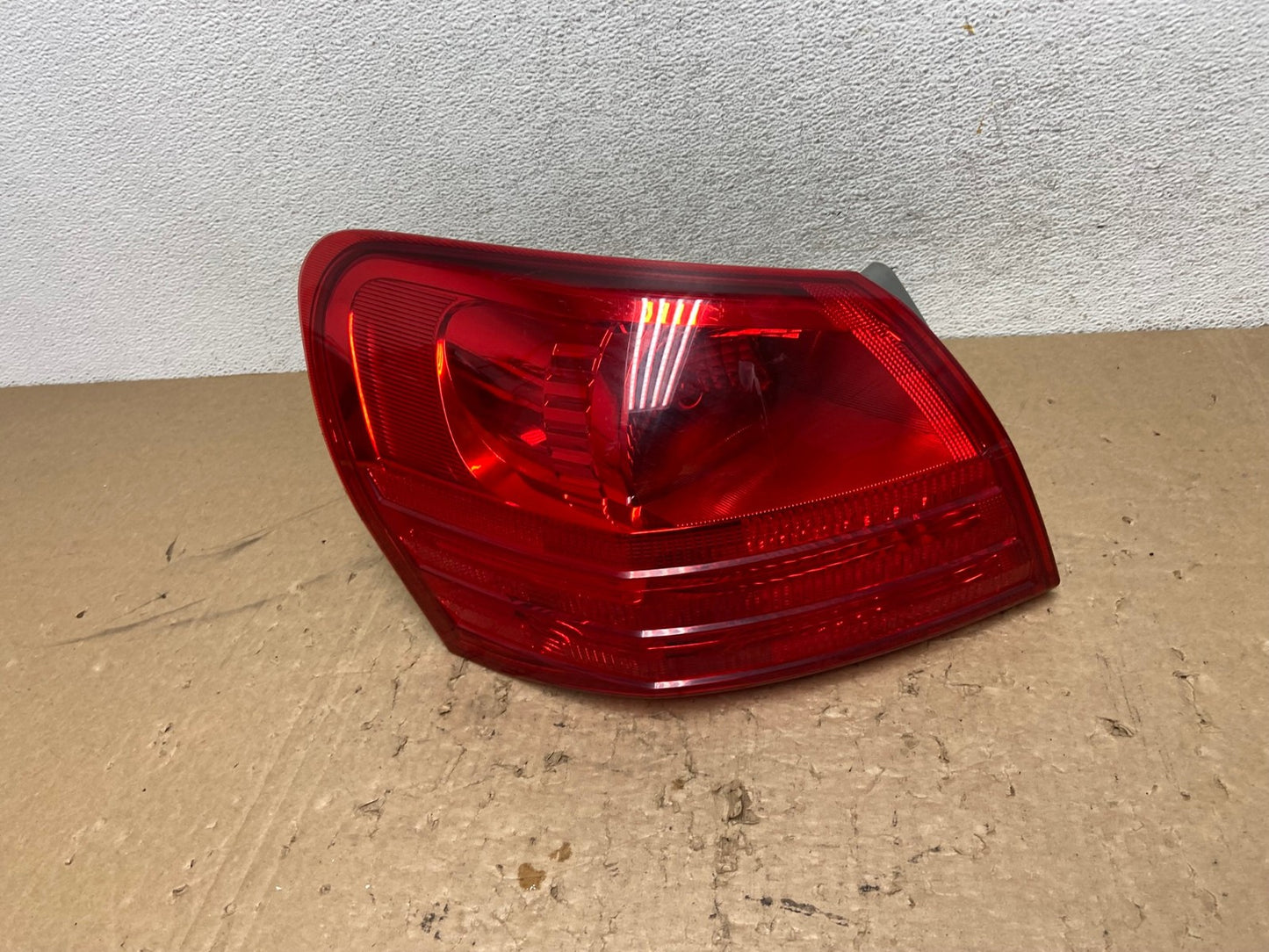 2008 to 2015 Nissan Rogue Left Driver Lh Side Tail Light AG1384 LK0