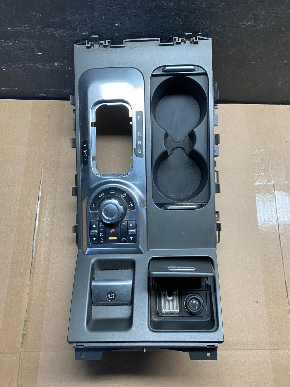 2010-2012 Land Rover Range Rover HSE Center Console Shifter Bezel Trim C44363