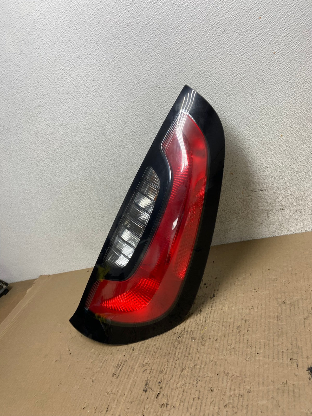 2014 to 2019 Kia Soul Right Passenger Rh Side Tail Light AF7021 LK1