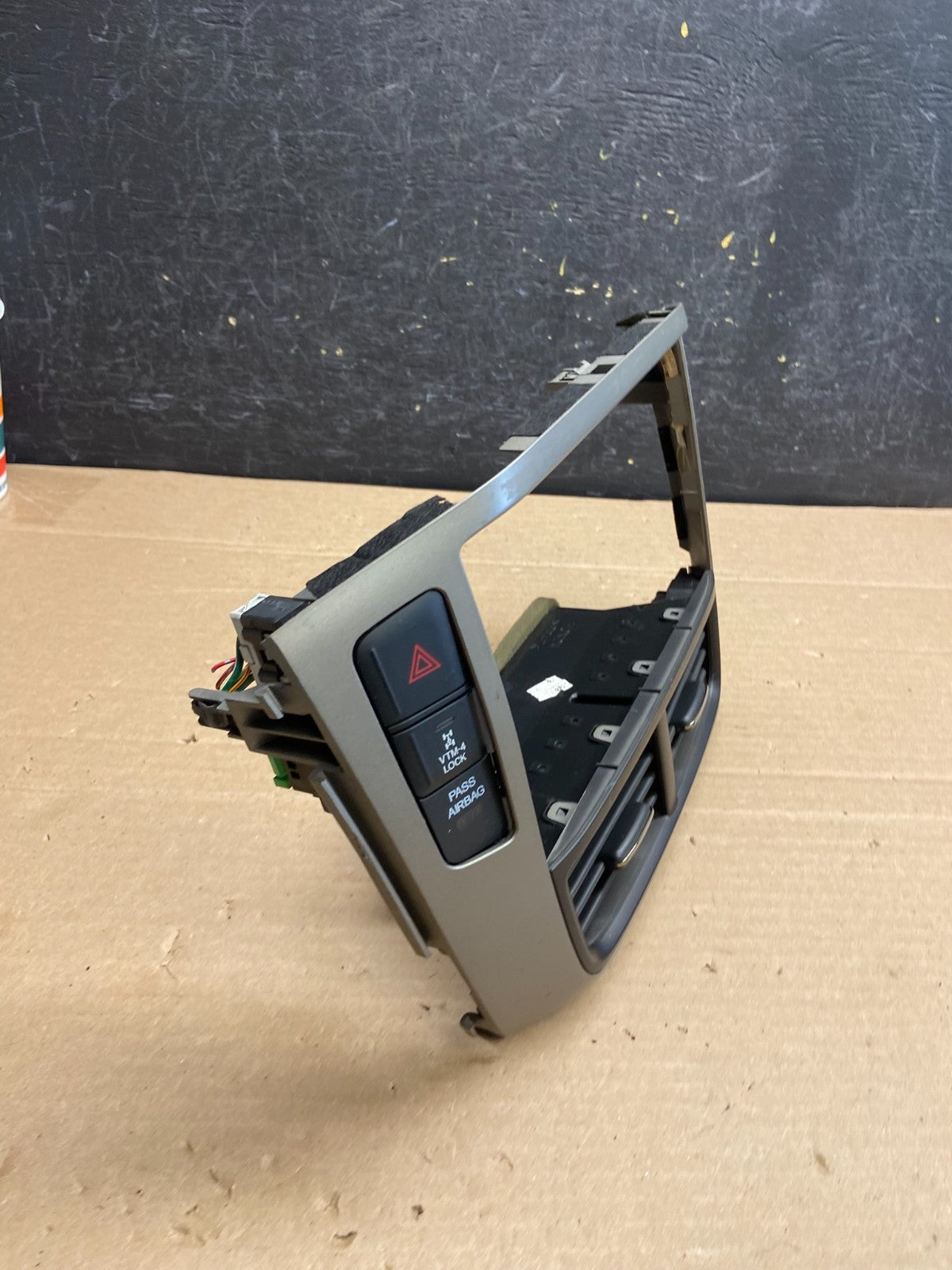 2006-2008 Honda Pilot Center Dash Radio Screen Display Trim Bezel ag5150 DG1