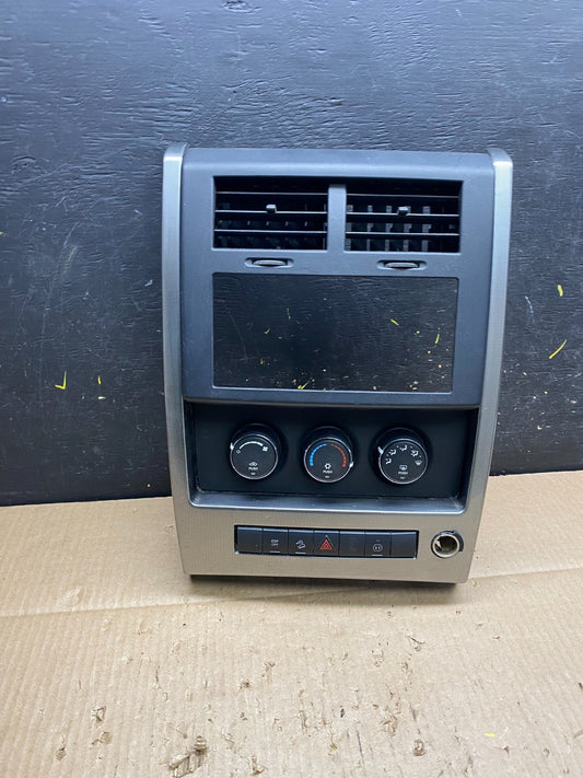 2008 to 2012 Jeep Liberty Dash Climate Temperature Control Radio Bezel V1536 DG0