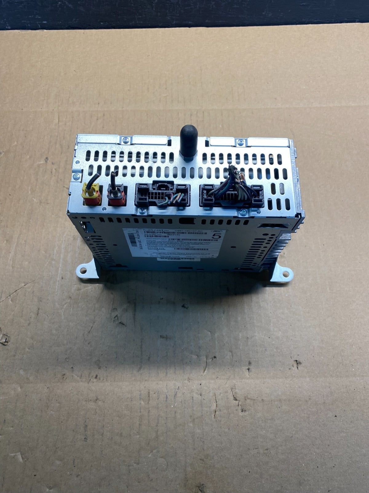 2011 to 2013 Ford Explorer Audio Equipment Radio Receiver AM FM CD ac2477 DG5