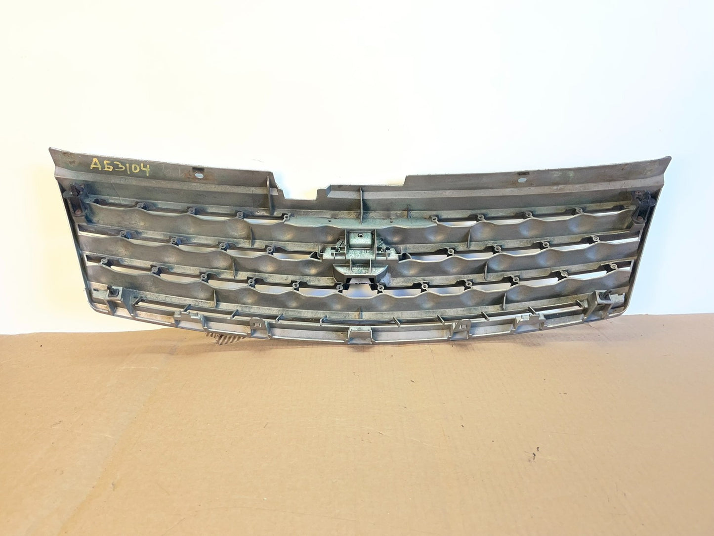 2004 to 2007 Infiniti M35 Front Upper Bumper Grille Grill 62310-EG600 AG3104 DG3