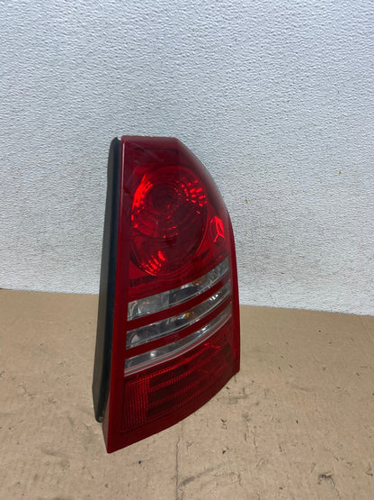 2005 2006 2007 Chrysler 300 Right Passenger Rh Side Tail Light AG5592 LK2