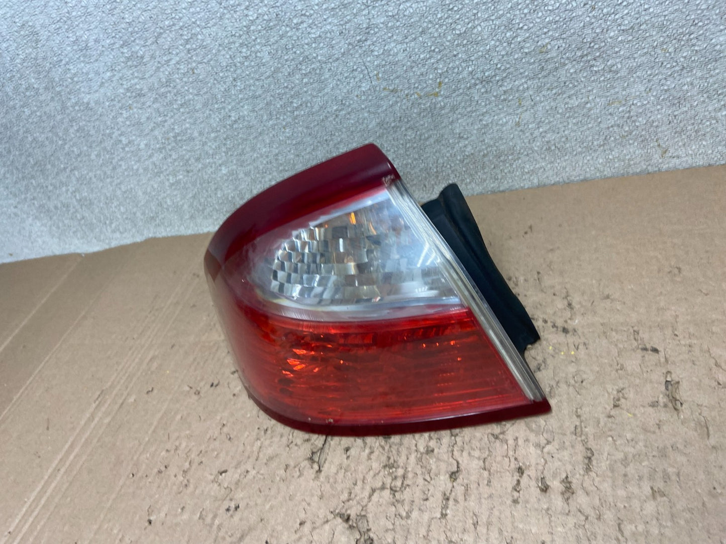 2004 to 2007 Saab 9-3 Convertible Left Driver LH Tail Light Oem Y0577 GD1