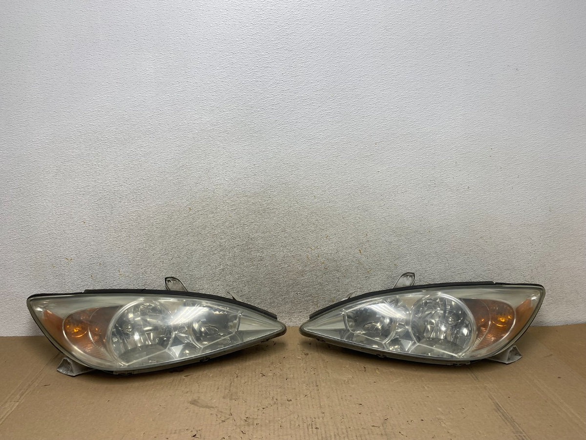 2002 2003 2004 Toyota Camry Left+Right Set Side Halogen Headlights AJ2222 DW0
