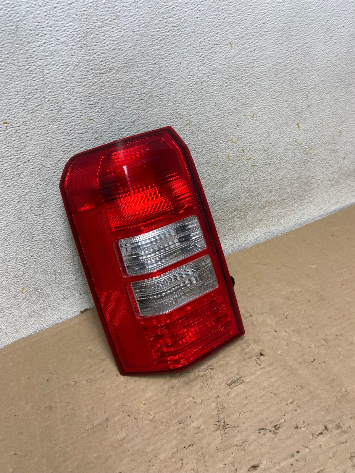 2008 to 2016 Jeep Patriot Left Lh Driver Side Tail Light AI1021 LK2