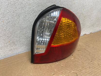 2001 2002 2003 2004 Hyundai Santa Fe Right Passenger Rh Tail Light AH8542 LK1