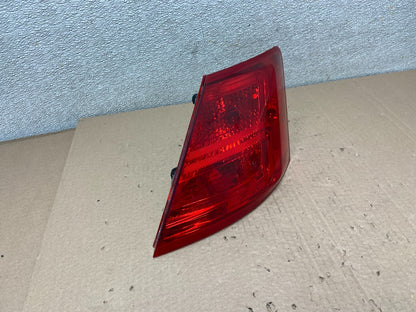 2014 to 2018 Ford Taurus Interceptor Right Passenger RH Tail Light OEM AB2432 LK2